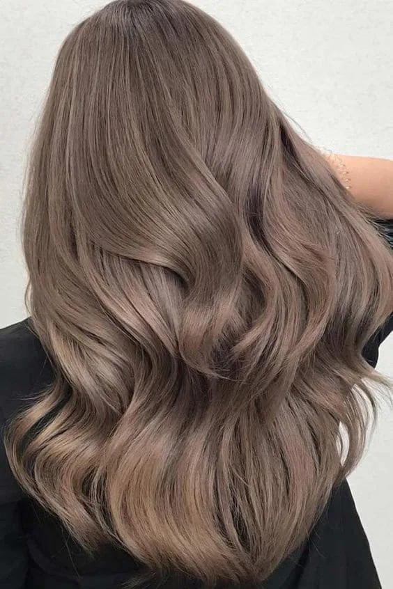 เทรนด์สีผม สีน้ำตาลหม่น Ash Brown ขับผิว