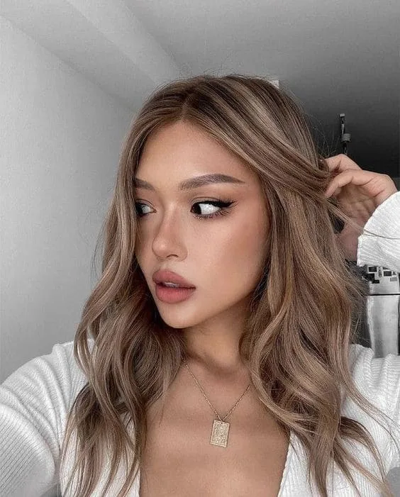 เทรนด์สีผม สีน้ำตาลหม่น Ash Brown