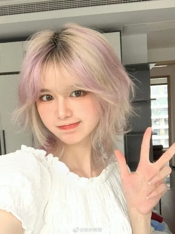 ทรงผม Wolf Cut ย้อมสีสวยๆ